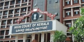 ഫോൺ ചോർത്തൽ വിവാദത്തിൽ പി.വി അൻവറിന് ഹൈക്കോടതിയുടെ രൂക്ഷ വിമർശനം