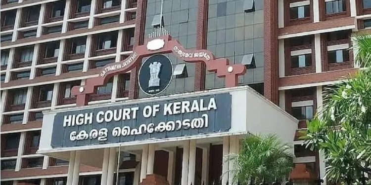 ഫോൺ ചോർത്തൽ വിവാദത്തിൽ പി.വി അൻവറിന് ഹൈക്കോടതിയുടെ രൂക്ഷ വിമർശനം