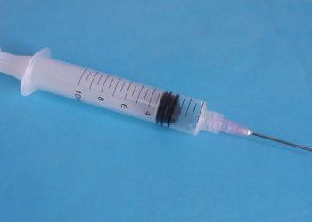 ആലുവയില് ആശുപത്രിയിൽ നിന്ന് സിറിഞ്ച് മോഷ്ടിക്കാൻ ശ്രമിച്ച യുവാവ് കസ്റ്റഡിയില്