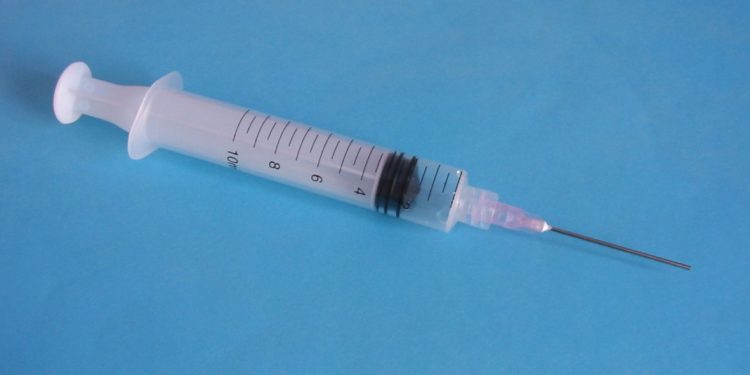 ആലുവയില് ആശുപത്രിയിൽ നിന്ന് സിറിഞ്ച് മോഷ്ടിക്കാൻ ശ്രമിച്ച യുവാവ് കസ്റ്റഡിയില്