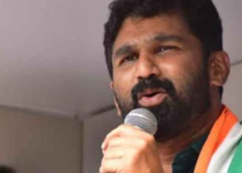 പി വി അൻവറിനെ രൂക്ഷമായി വിമർശിച്ച് വി ടി ബൽറാം