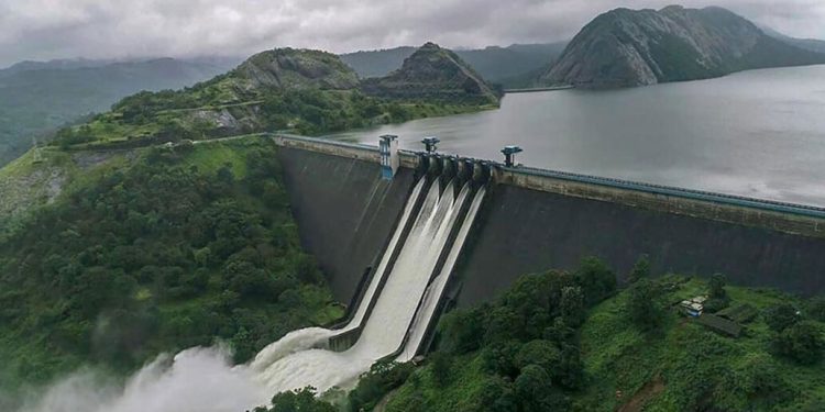 ജലനിരപ്പ് ഉയരുന്നതിനാൽ എട്ട് ഡാമുകളിൽ റെഡ് അലർട്ട് പ്രഖ്യാപിച്ചു