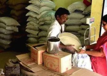 കാലവര്ഷക്കെടുതിയുടെ പശ്ചാത്തലത്തില് മേയ് മാസത്തെ റേഷന് വിതരണം ജൂൺ 4 വരെ നീട്ടി