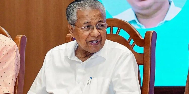 ചികിത്സ കഴിഞ്ഞ് മുഖ്യമന്ത്രി ദുബായിൽ എത്തി ; നാളെ കേരളത്തിലെത്തും