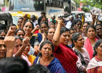 സമരം ശക്തമാക്കാൻ ആശാവർക്കർമാർ ; 1000 പ്രതിഷേധ സദസുകൾ നടത്തും