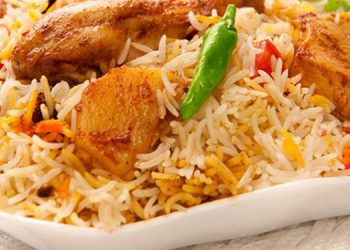 കൊല്ലം ചിതറയിൽ ഹോട്ടലിൽ നിന്നും വാങ്ങിയ ബിരിയാണിയിൽ കുപ്പിച്ചില്ല്