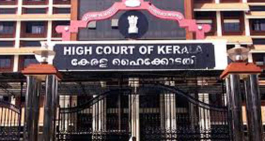 ഒരാഴ്ചയ്ക്കകം പരിഹാരമില്ലെങ്കിൽ പാലിയേക്കരയിലെ ടോൾ വിലക്കും ; ഹൈക്കോടതി