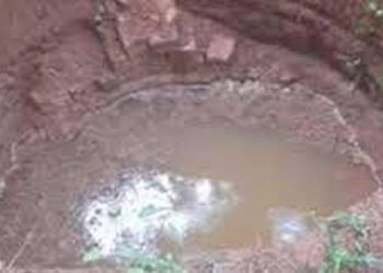 കണ്ണൂരില്‍ കനത്ത മഴയിൽ വീട്ടുമുറ്റത്തെ കിണർ ഇടിഞ്ഞു താഴ്ന്നു