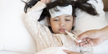 സംസ്ഥാനത്ത് പകര്‍ച്ചവ്യാധി കേസുകളില്‍ വര്‍ധന ; പ്രതിദിന പനിബാധിതര്‍ പതിനായിരത്തിന് മുകളിൽ