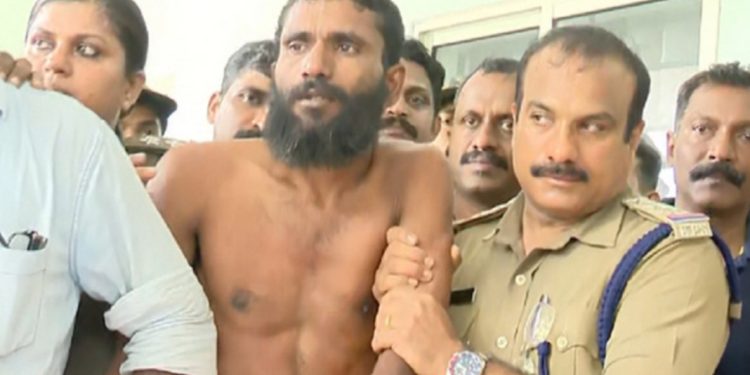 ഗോവിന്ദച്ചാമി ജയിൽ ചാടിയ സംഭവത്തിൽ നാല് ഉദ്യോഗസ്ഥരെ സസ്‌പെൻഡ് ചെയ്തു