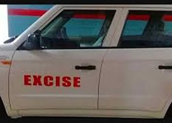 അടിമാലിയിൽ കാറിൽ കടത്തിക്കൊണ്ട് വന്ന കഞ്ചാവുമായി ഒരാൾ പിടിയിൽ