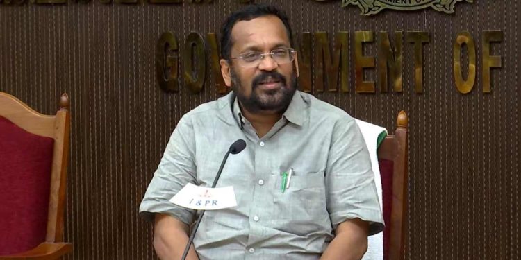 കേസും കോടതി നടപടികളുമാണ് പുനരധിവാസം വൈകിപ്പിച്ചത് : മന്ത്രി കെ രാജൻ