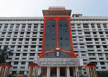 തെ​രു​വു​നാ​യ്ക്ക​ളെ നി​യ​ന്ത്രി​ക്കാ​ന്‍ ക​ര്‍​ശ​ന ന​ട​പ​ടി ആ​വ​ശ്യ​പ്പെ​ട്ടു​ള്ള ഹ​ര്‍​ജി ഇ​ന്ന് ഹൈ​ക്കോ​ട​തി​യി​ല്‍