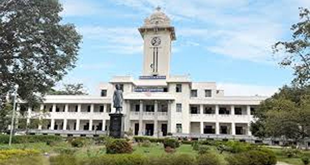 കേരള സര്‍വകലാശാലയിലെ ഫയല്‍ നീക്കത്തിന്റെ പൂര്‍ണ നിയന്ത്രണം ലഭിക്കാനുള്ള നീക്കവുമായി വി സി