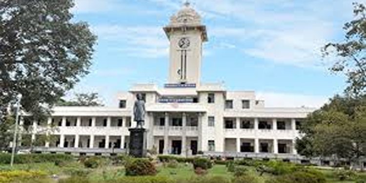 കേരള സര്‍വകലാശാലയിലെ ഫയല്‍ നീക്കത്തിന്റെ പൂര്‍ണ നിയന്ത്രണം ലഭിക്കാനുള്ള നീക്കവുമായി വി സി