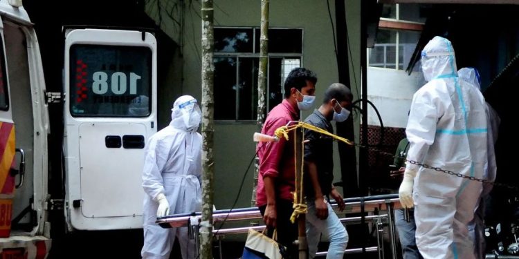 പാലക്കാട് നിപ ബാധിച്ച് മരിച്ച ആൾ പൊതുഗതാഗതം ഉപയോഗിച്ചിട്ടില്ലെന്ന് ജില്ലാ കലക്ടർ