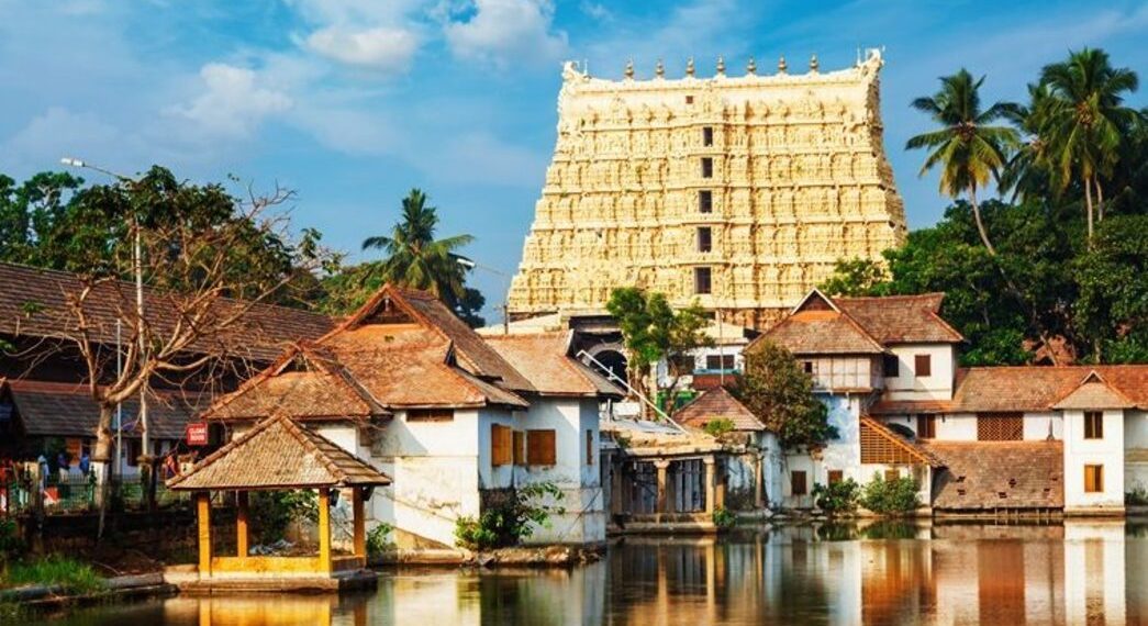 പത്മനാഭസ്വാമി ക്ഷേത്രത്തിൽ പോലീസ് ഉദ്യോഗസ്ഥന്റെ കയ്യിൽ നിന്നും അബദ്ധത്തിൽ വെടി പൊട്ടി