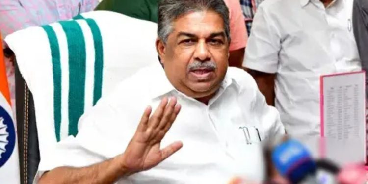 നവോദയ സ്കൂളിലെ ബാസ്കറ്റ് ബോൾ പ്ലേയറുടെ ആത്മഹത്യ : വിശദമായ റിപ്പോർട്ട് ആവശ്യപ്പെട്ട് മന്ത്രി സജി ചെറിയാൻ