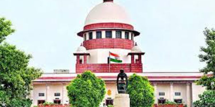 പോലീസ് വാട്സ്ആപ്പ് വഴി സമൻസ് അയക്കേണ്ട : സുപ്രീം കോടതി