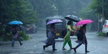 സംസ്ഥാനത്ത് ശക്തമായ മഴ തുടരാൻ സാധ്യത ; അലർട്ടുകൾ പുതുക്കി