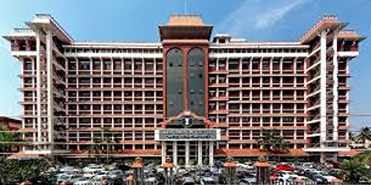 അമ്മയുടെ കാര്യങ്ങൾ നോക്കാത്ത മകൻ മനുഷ്യനല്ലെന്ന് ഹൈക്കോടതി