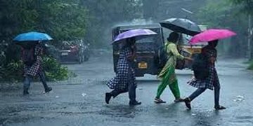 കേരളത്തിന് മുകളിൽ ചക്രവാതച്ചുഴി ; അടുത്ത 5 ദിവസം ശക്തമായ കാറ്റിനും മഴക്കും സാധ്യത