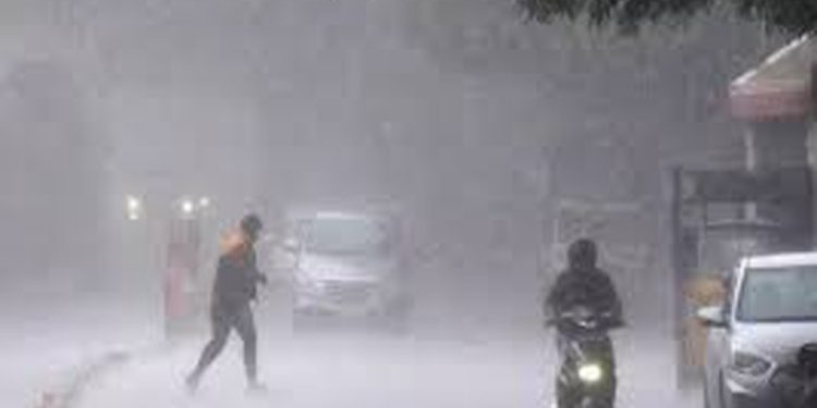 സംസ്ഥാനത്ത് ഒറ്റപ്പെട്ട ശക്തമായ മഴയ്ക്ക് സാധ്യത