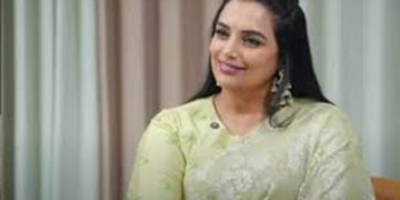 നടി ശ്വേത മേനോന് എതിരായ എഫ് ഐ ആർ സ്റ്റേ ചെയ്ത് ഹൈക്കോടതി