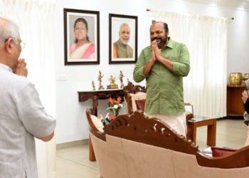 താല്‍ക്കാലിക വി സി നിയമനം ; ഗവര്‍ണറെ കണ്ട് മന്ത്രിമാര്‍